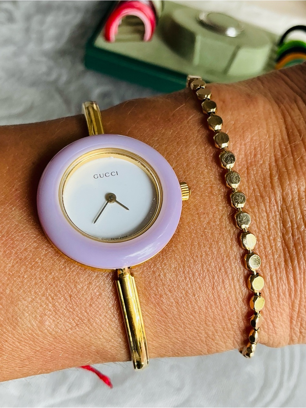 DRESSY MODERN GUCCI bangle watch with set of interchangeable bezels β€οΈππππ€ - Picture 3 of 16